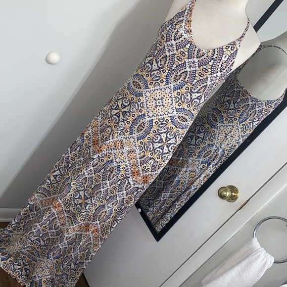 CYNTHIA ROWLEY FOR SAKS MAXI DRESS W/BUILT IN BRA RACERBACK STYLE WITH CUT OUT - Picture 4 of 10